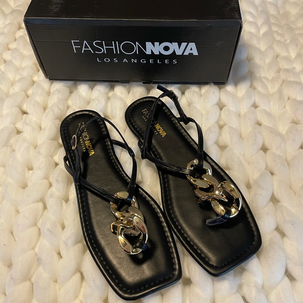 FASHION NOVA SANDALS